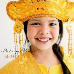Baju Adat Riau Kepulauan Riau Melayu Yellow Girl