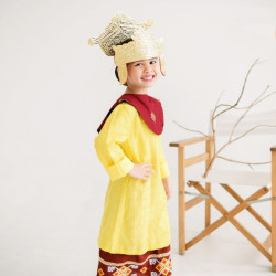 Baju Adat Tidung Kalimantan Utara Yellow Girl