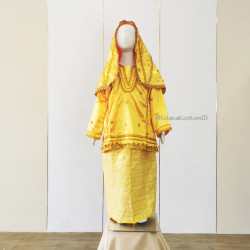 Baju Adat Padang Koto Gadang Minangkabau Girl Yellow